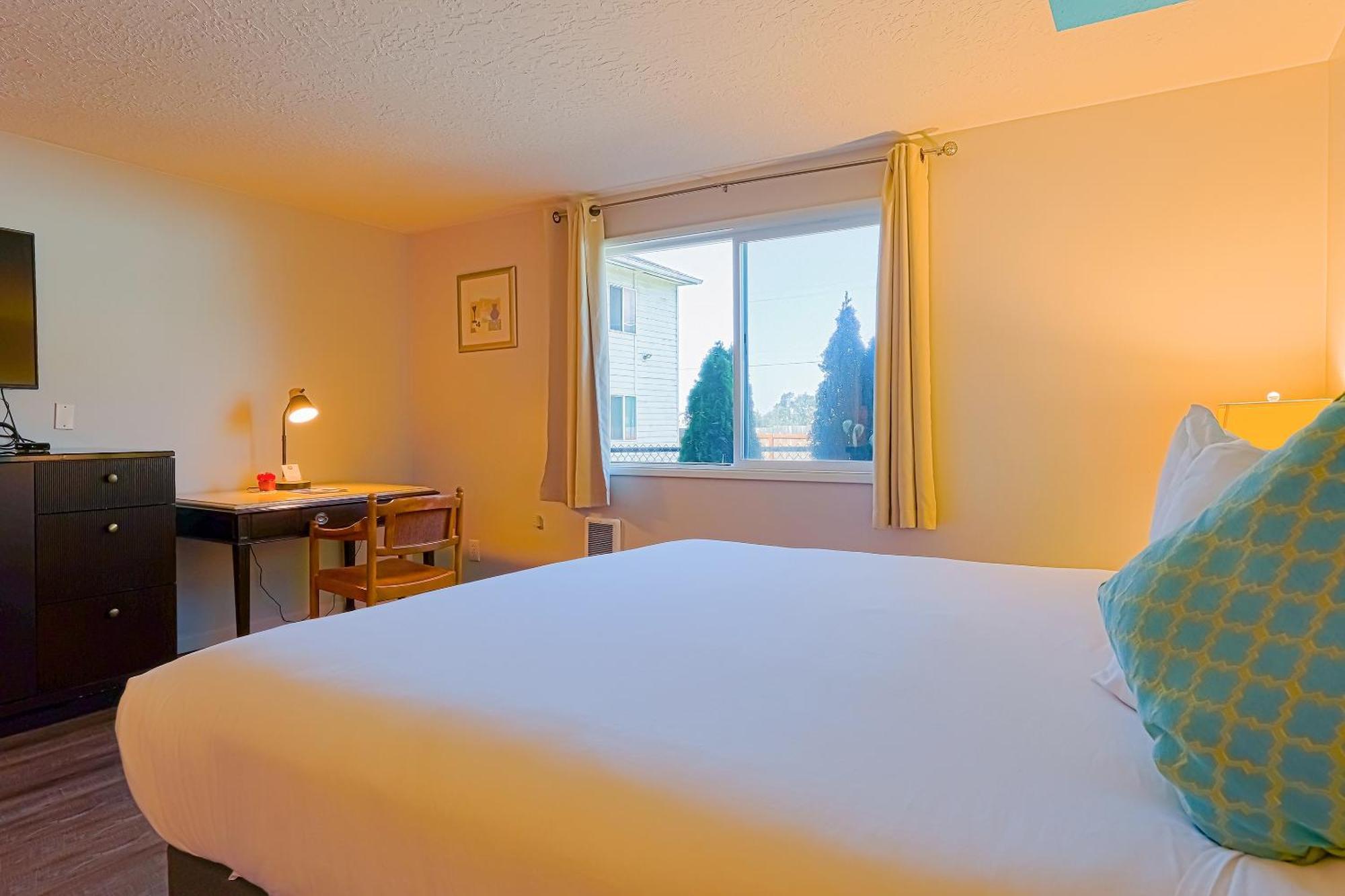 Coast River Inn By Oyo ซีไซด์ ภายนอก รูปภาพ