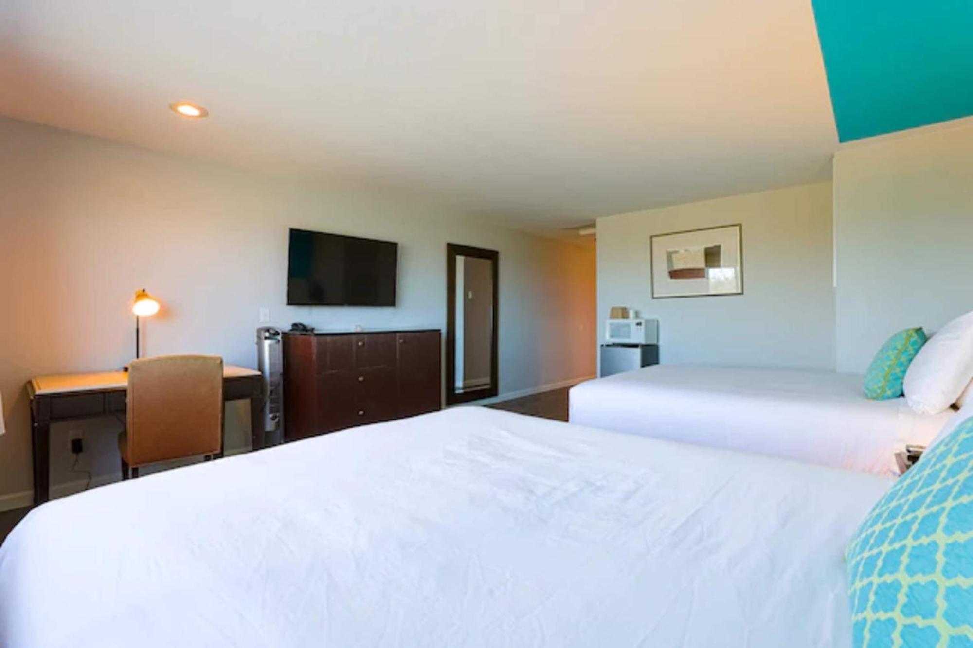 Coast River Inn By Oyo ซีไซด์ ภายนอก รูปภาพ